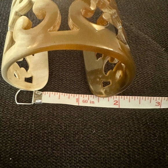 Buffalo horn cuff - Picture 7 of 9